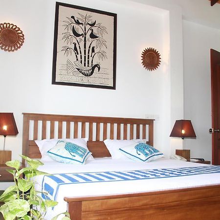 Blue Elephant Tourist Guesthouse Kudapaduwa Экстерьер фото