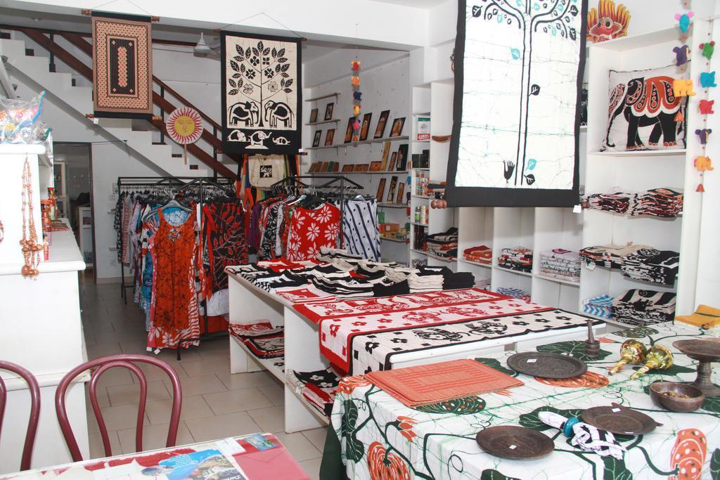 Blue Elephant Tourist Guesthouse Kudapaduwa Экстерьер фото